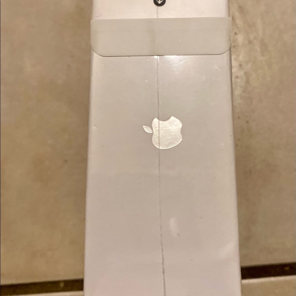 Apple AirPods!! - Picture 5 of 6